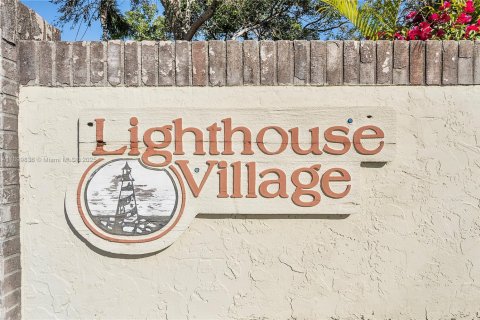 Condo in Pompano Beach, Florida, 2 bedrooms  № 1951628 - photo 29