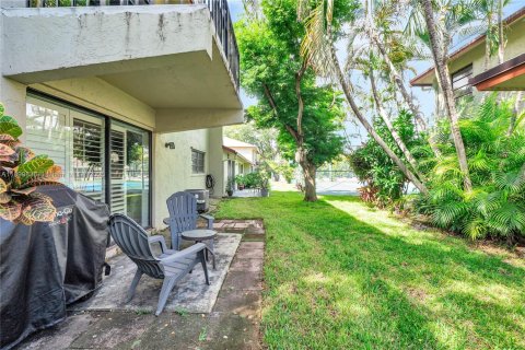 Condo in Pompano Beach, Florida, 2 bedrooms  № 1951628 - photo 25
