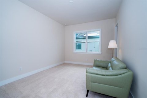 House in Wesley Chapel, Florida 5 bedrooms, 396.79 sq.m. № 1759948 - photo 22