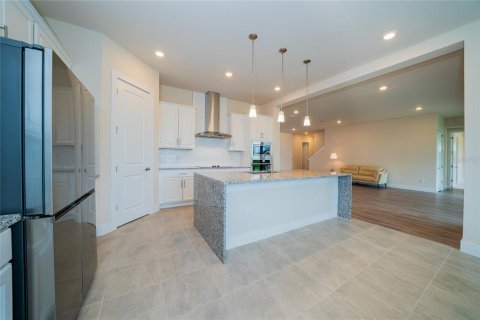 House in Wesley Chapel, Florida 5 bedrooms, 396.79 sq.m. № 1759948 - photo 12