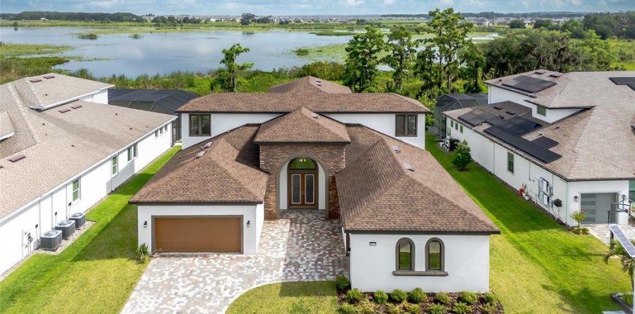 House in Wesley Chapel, Florida 5 bedrooms, 396.79 sq.m. № 1759948