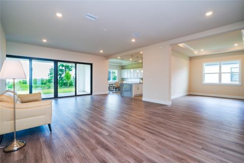 House in Wesley Chapel, Florida 5 bedrooms, 396.79 sq.m. № 1759948 - photo 8