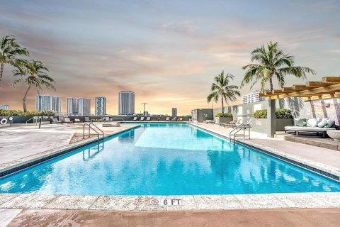 Condo in Miami, Florida, 1 bedroom  № 1948527 - photo 16