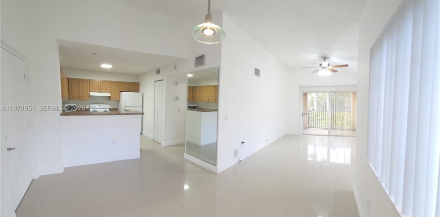 Appartement à Miramar, Floride 1 chambre, 65.03 m2 № 2045998