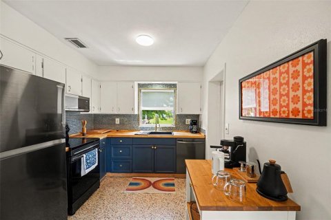 Купить виллу или дом в Мерритт-Айленд, Флорида 3 комнаты, 101.45м2, № 2396050 - фото 12