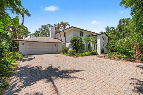 House in Merrit Island, Florida 5 bedrooms, 338.63 sq.m. № 2139540 - photo 2
