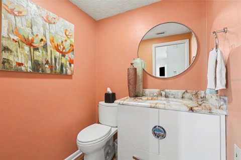House in Merrit Island, Florida 5 bedrooms, 338.63 sq.m. № 2139540 - photo 25