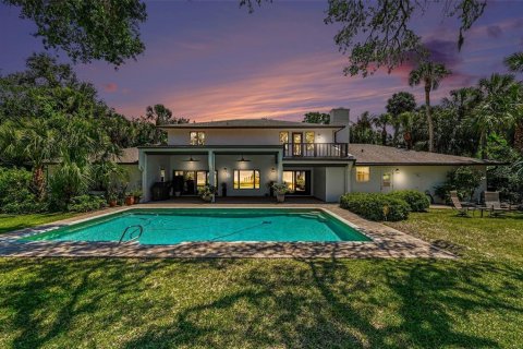 House in Merrit Island, Florida 5 bedrooms, 338.63 sq.m. № 2139540 - photo 4
