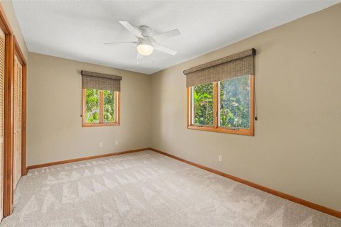 House in Merrit Island, Florida 5 bedrooms, 338.63 sq.m. № 2139540 - photo 21