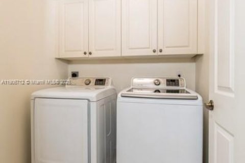 Villa ou maison à vendre à Port St. Lucie, Floride: 3 chambres, 162.67 m2 № 1965794 - photo 13