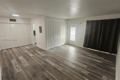 Condo in North Miami, Florida, 1 bedroom  № 2007632