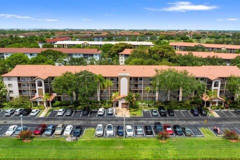 Condo in Pembroke Pines, Florida, 2 bedrooms  № 1742494 - photo 24