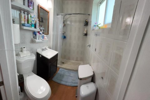 Casa en venta en Miami, Florida, 4 dormitorios, 101.17 m2 № 1864179 - foto 13