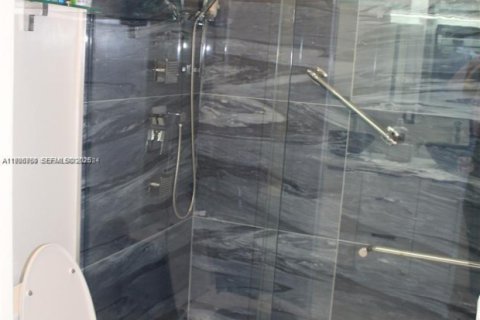 House in Homestead, Florida 3 bedrooms, 128.21 sq.m. № 2040862 - photo 18