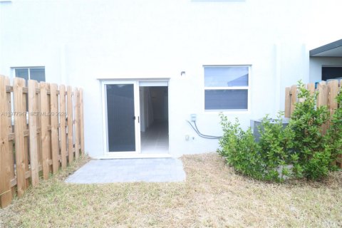 Touwnhouse à vendre à Homestead, Floride: 3 chambres, 123.37 m2 № 2078903 - photo 17
