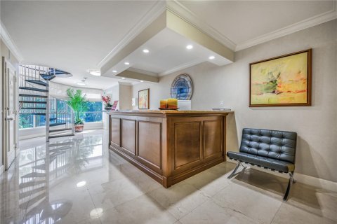 Condominio en venta en Aventura, Florida, 2 dormitorios, 126.44 m2 № 1938015 - foto 10