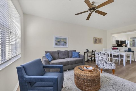 Condo in Bradenton, Florida, 2 bedrooms № 2339287 - photo 4