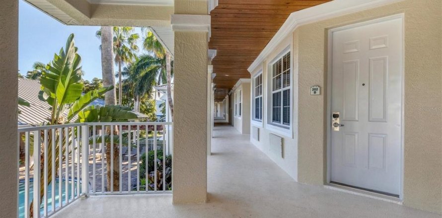 Condo in Bradenton, Florida, 2 bedrooms № 2339287