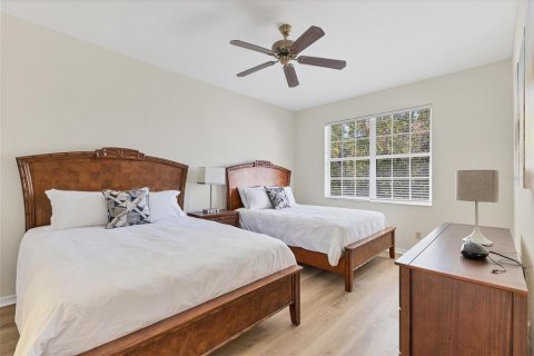 Condo in Bradenton, Florida, 2 bedrooms № 2339287 - photo 10