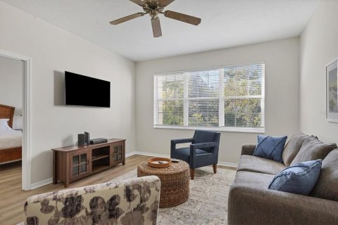 Condo in Bradenton, Florida, 2 bedrooms № 2339287 - photo 3