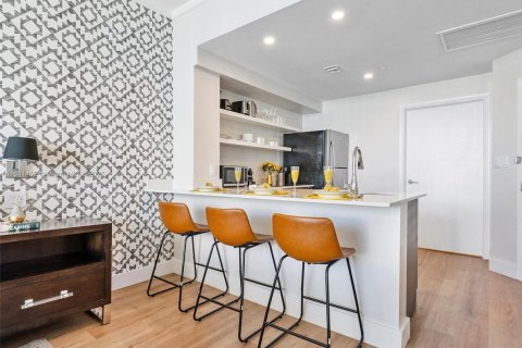 Condominio en venta en Miami, Florida, 1 dormitorio, 71.26 m2 № 1832374 - foto 14