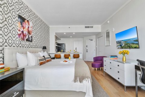 Condominio en venta en Miami, Florida, 1 dormitorio, 71.26 m2 № 1832374 - foto 12