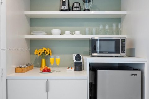 Condominio en venta en Miami, Florida, 1 dormitorio, 71.26 m2 № 1832374 - foto 28