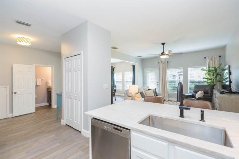 Touwnhouse à vendre à Tampa, Floride: 3 chambres, 156.26 m2 № 1898827 - photo 10