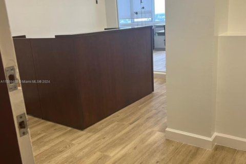 Office in Fort Lauderdale, Florida № 1179786