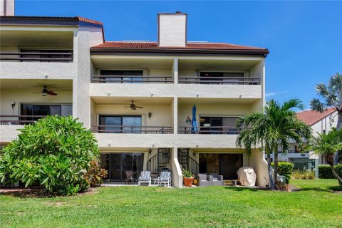 Condo in Tierra Verde, Florida, 2 bedrooms  № 2358700 - photo 2