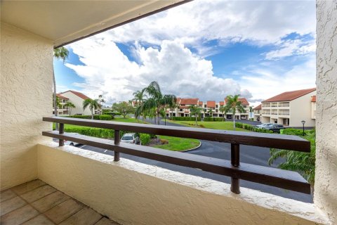 Condo in Tierra Verde, Florida, 2 bedrooms  № 2358700 - photo 26
