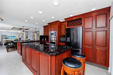 Condo in Tierra Verde, Florida, 2 bedrooms  № 2358700 - photo 13