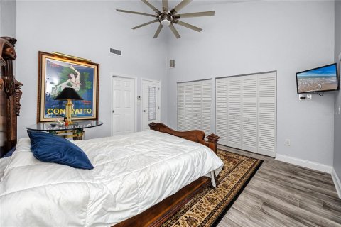 Condo in Tierra Verde, Florida, 2 bedrooms  № 2358700 - photo 27