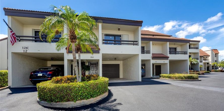 Condo in Tierra Verde, Florida, 2 bedrooms  № 2358700