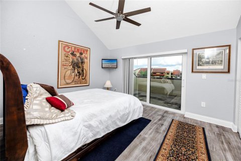 Condo in Tierra Verde, Florida, 2 bedrooms  № 2358700 - photo 20
