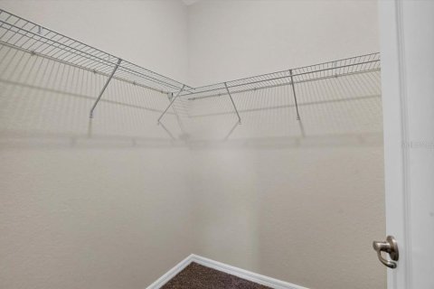 Villa ou maison à louer à Bradenton, Floride: 4 chambres, 188.78 m2 № 2385850 - photo 17