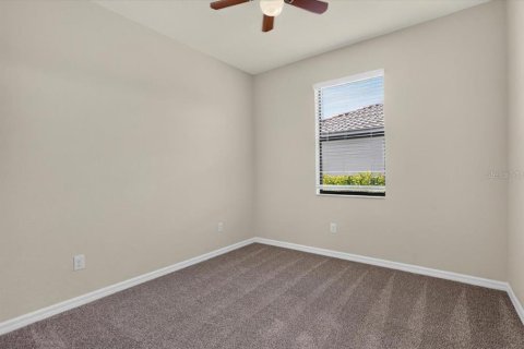Villa ou maison à louer à Bradenton, Floride: 4 chambres, 188.78 m2 № 2385850 - photo 24