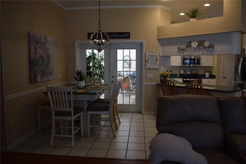 House in Lakeland, Florida 4 bedrooms, 295.71 sq.m. № 1656939 - photo 10