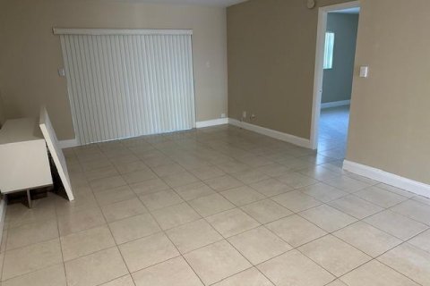 Copropriété à louer à Margate, Floride: 2 chambres, 91.97 m2 № 2147146 - photo 4