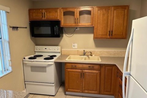 Condo à Margate, Floride, 2 chambres  № 2147146