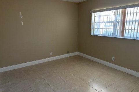 Copropriété à louer à Margate, Floride: 2 chambres, 91.97 m2 № 2147146 - photo 3
