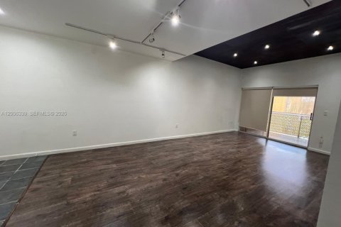 Купить кондоминиум в Майами, Флорида 2 спальни, 99.13м2, № 2069448 - фото 9