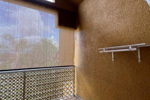 Купить кондоминиум в Майами, Флорида 2 спальни, 99.13м2, № 2069448 - фото 23