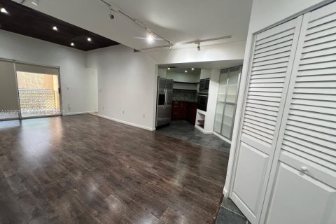 Купить кондоминиум в Майами, Флорида 2 спальни, 99.13м2, № 2069448 - фото 2