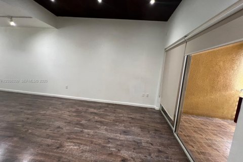 Купить кондоминиум в Майами, Флорида 2 спальни, 99.13м2, № 2069448 - фото 10