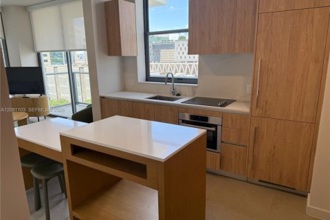Condominio en alquiler en Miami, Florida, 2 dormitorios, 85.93 m2 № 2342772 - foto 3
