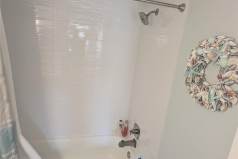 Condo in Sarasota, Florida, 2 bedrooms  № 1819605 - photo 17