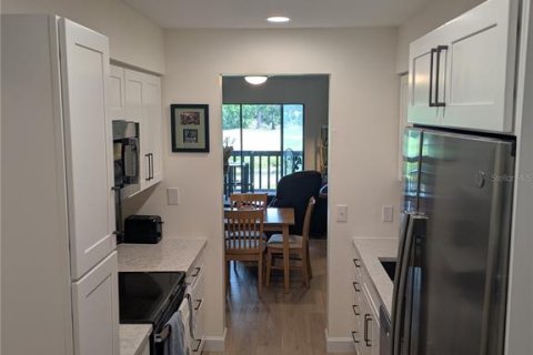 Condo in Sarasota, Florida, 2 bedrooms  № 1819605 - photo 4