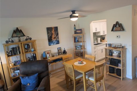 Condo in Sarasota, Florida, 2 bedrooms  № 1819605 - photo 19