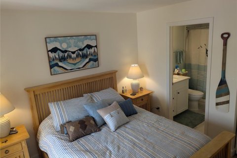 Condo in Sarasota, Florida, 2 bedrooms  № 1819605 - photo 12